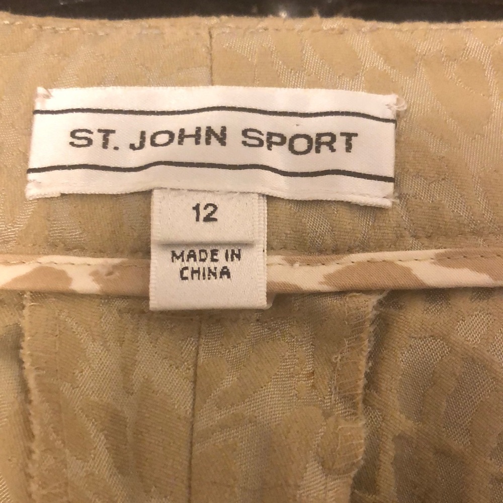 St.John Sport,12, extraordinary pattern on fabric.pockets front & back.UNIQUE!